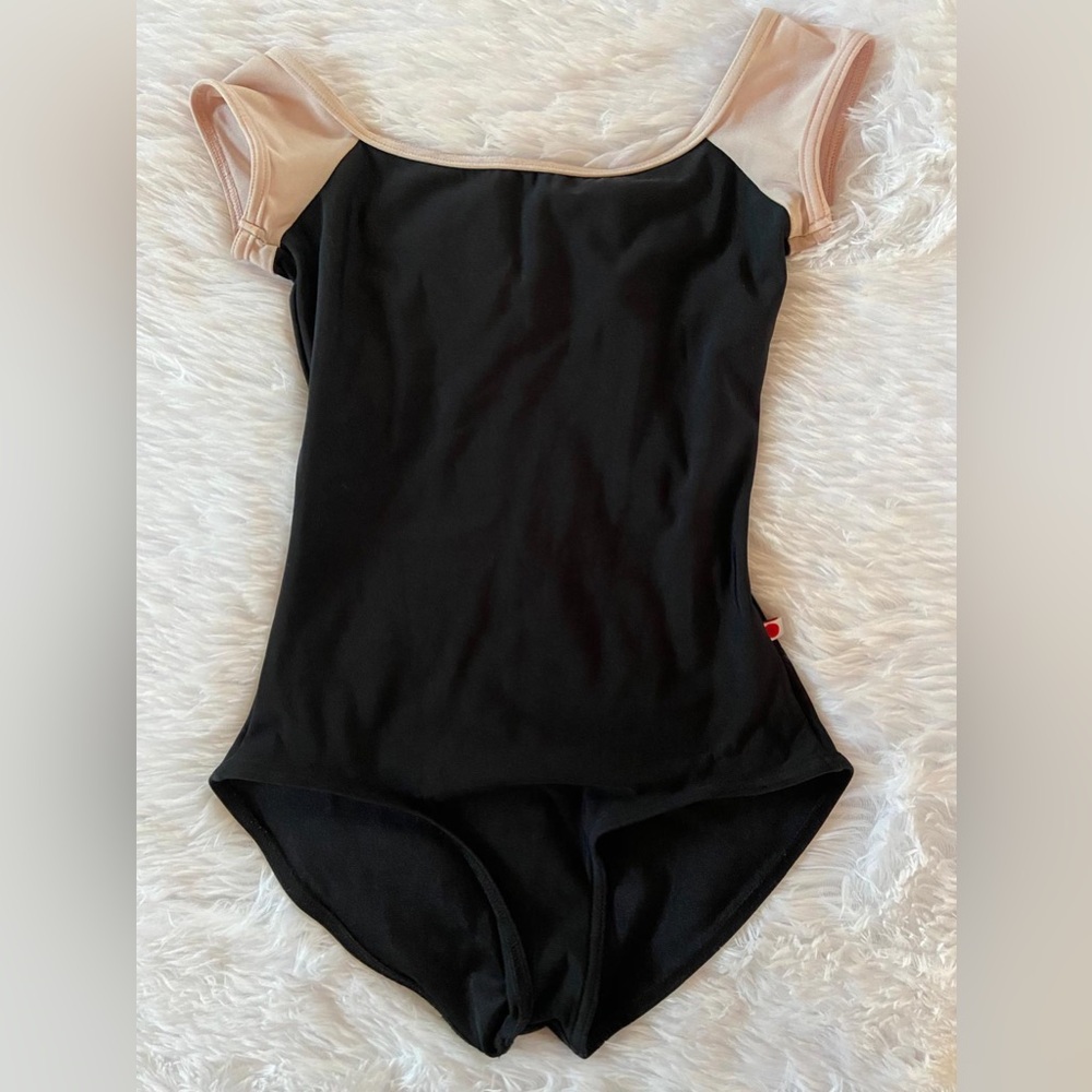 Yumiko Wendy Black and Light Pink Short Sleeve Leotard